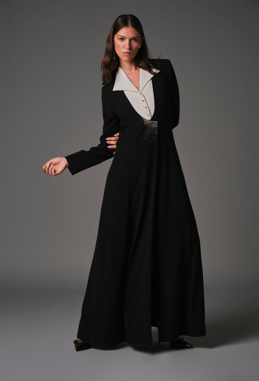AQUILLORA Twilight notched collar abaya - Black & White (Image 2)
