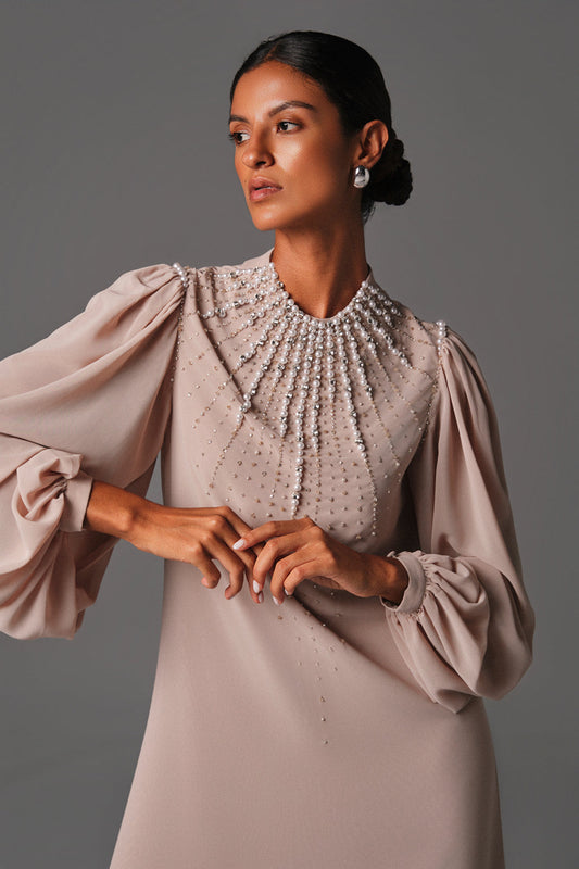 AQUILLORA Twilight flowy sleeve Kaftan - Beige (Image 2)