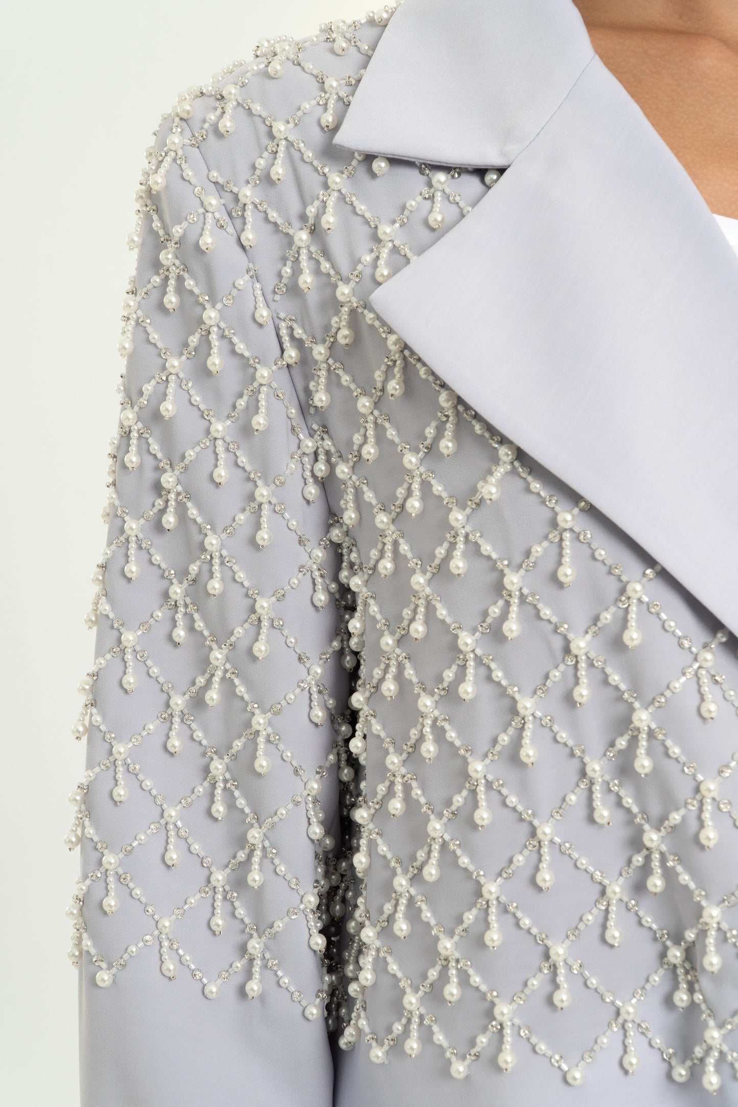 AERA Notched Collar Abaya